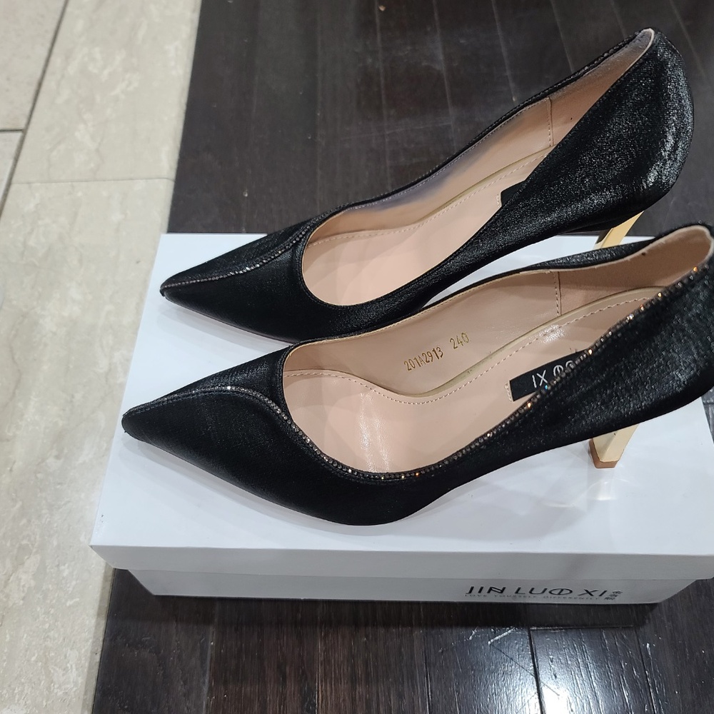 High heels - Picture 3 of 5